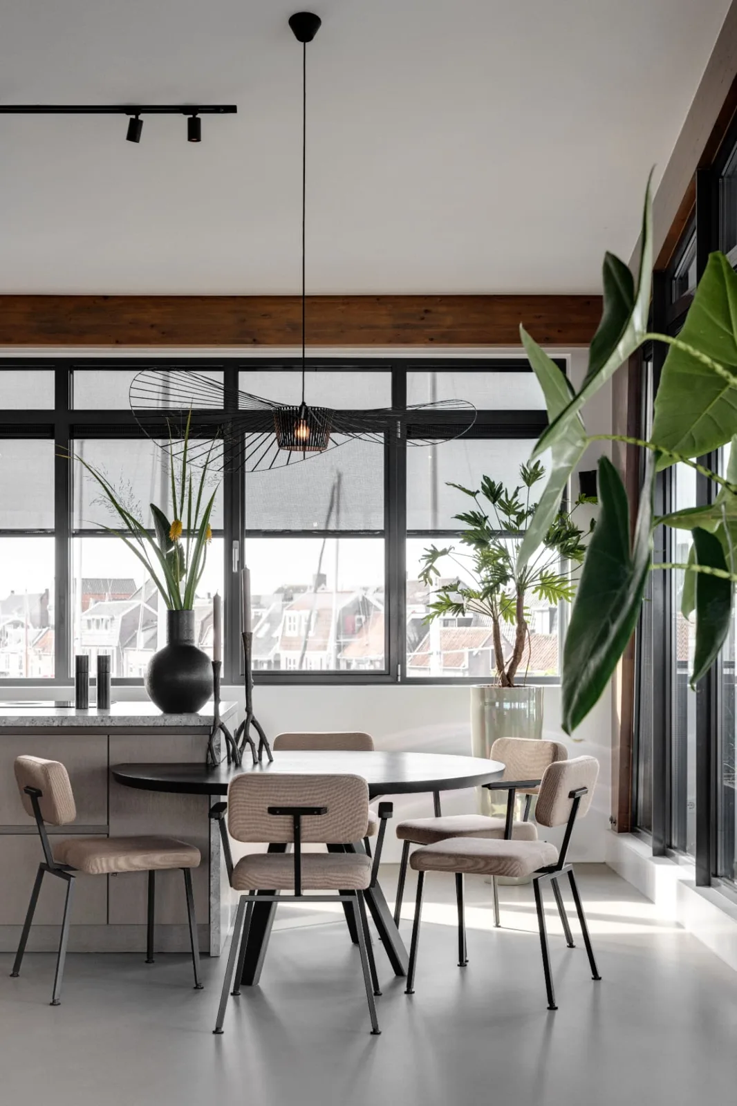 PU uni gietvloer in een interieur